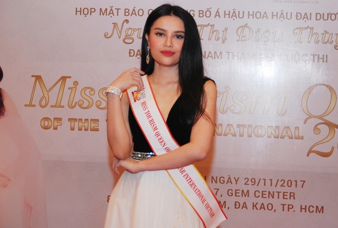 Thay Hoa hậu Ngân Anh, Á hậu Diệu Thùy thi Nữ Hoàng du lịch Quốc tế 2017 - ảnh 5