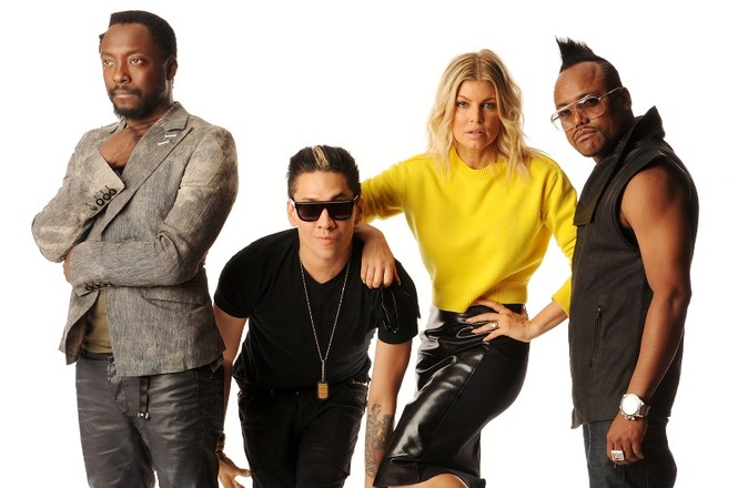 Ca sĩ nhóm Black Eyed Peas được khán giả TPHCM nồng nhiệt chào đón - ảnh 3