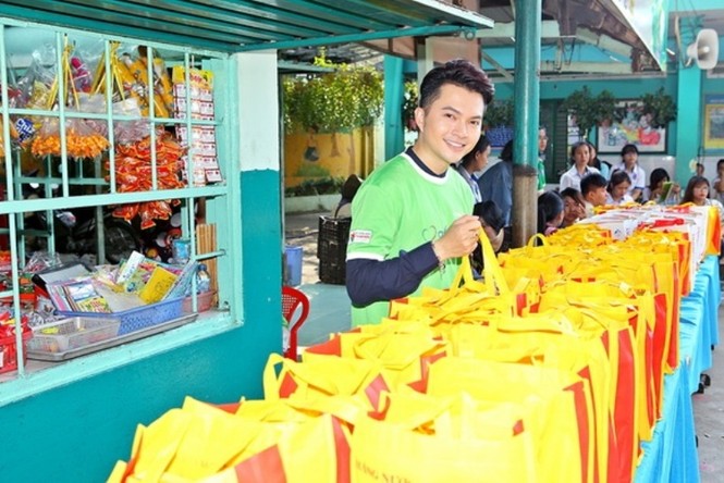 Ca sỹ Nam Cường: 'Hạnh phúc khi được đồng hành cùng Chủ nhật Đỏ' - ảnh 1