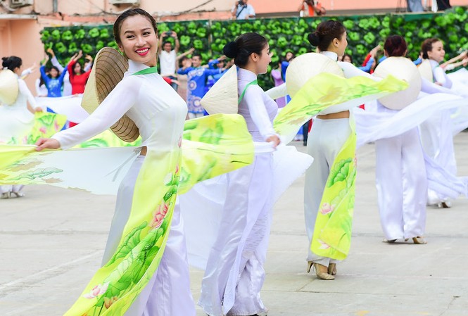 Hơn 1200 mẫu áo dài sẽ được giới thiệu tại Lễ hội Áo dài TPHCM - ảnh 2