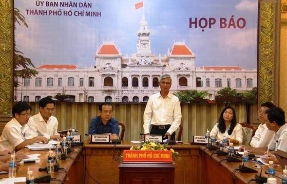 TPHCM hoãn họp báo định kỳ tháng 5 vì.... Người phát ngôn bận - ảnh 1
