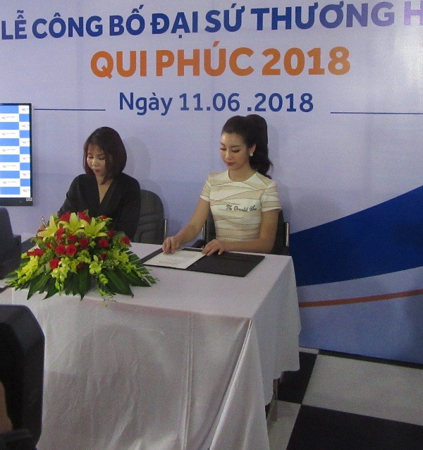 Bữa trưa vui vẻ của Hoa hậu Mỹ Linh ở Nhà may mắn - ảnh 9