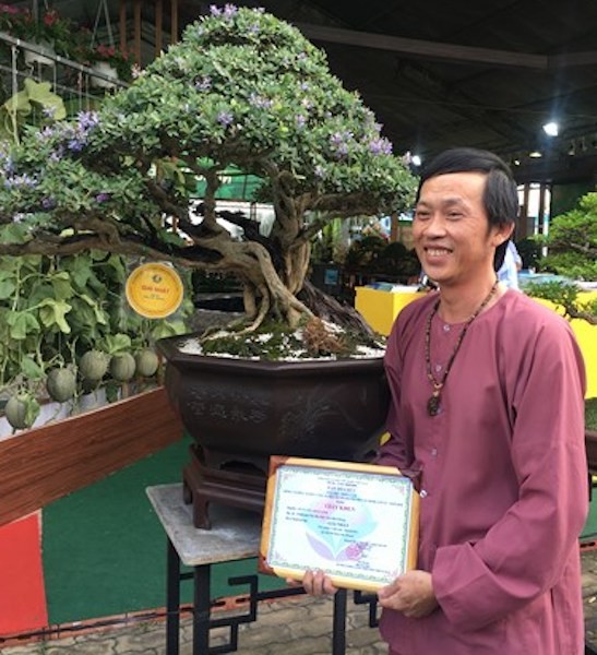 NSƯT Hoài Linh bất ngờ đoạt giải Nhất cuộc thi Hoa Kiểng - ảnh 1