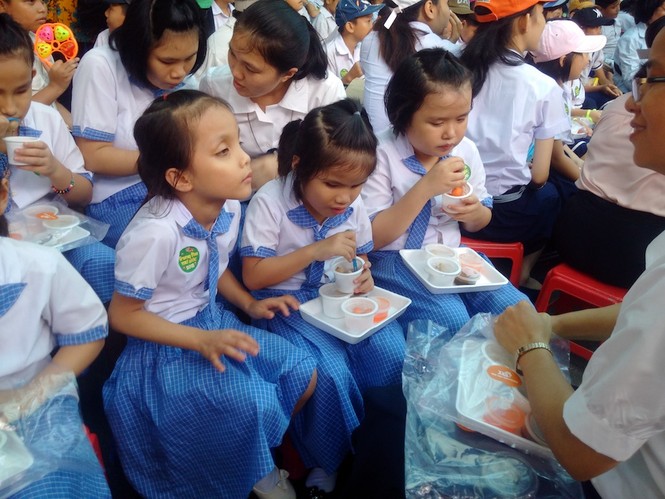 Hơn 800 trẻ Mái ấm, Nhà Tình thương vui chơi Trung thu tại Đường sách - ảnh 7