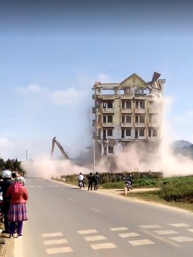 Phá hủy 'lâu đài ma túy' Tàng Keangnam, luật sư lên tiếng - ảnh 1
