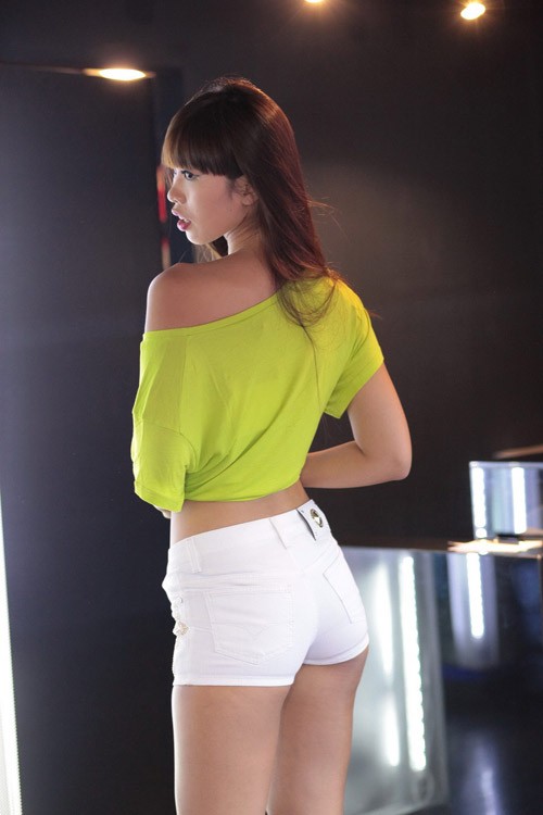 Sao Việt và những chiếc quần short “siêu ngắn“ - ảnh 3