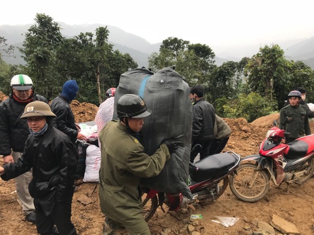 Hoạt động nhân đạo - ảnh 3