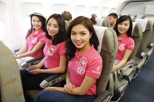 Hình ảnh chuyến bay đưa thí sinh Hoa hậu đến Phú Quốc - ảnh 3