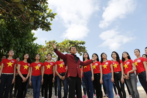 Thí sinh Hoa hậu háo hức quay MV giữa biển - ảnh 7