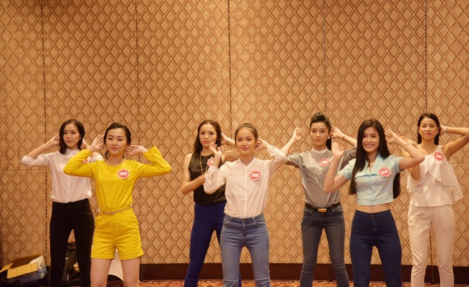 Hình ảnh buổi đầu thí sinh luyện catwalk - ảnh 8