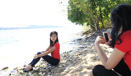 Thí sinh hoa hậu nhí nhảnh selfie - ảnh 4