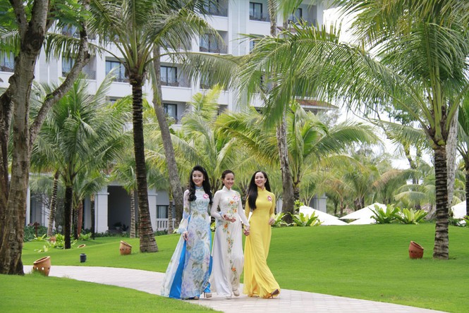 Thí sinh hoa hậu duyên dáng áo dài - ảnh 10