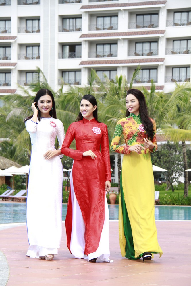 Thí sinh hoa hậu duyên dáng áo dài - ảnh 2