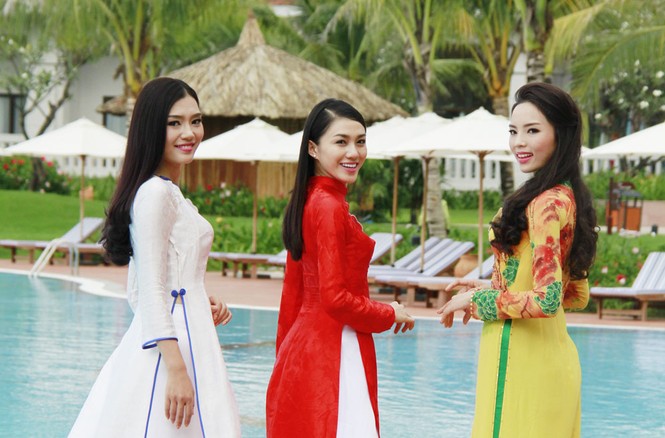 Thí sinh hoa hậu duyên dáng áo dài - ảnh 3