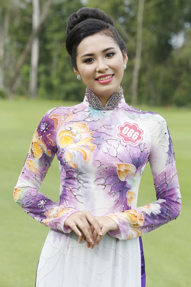 Người đẹp hoa hậu thướt tha áo dài - ảnh 10