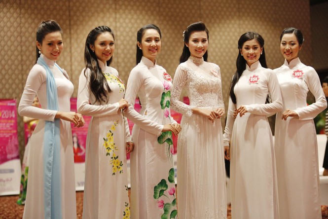 Cận cảnh buổi sơ loại thi tài năng Hoa hậu 2014 - ảnh 2