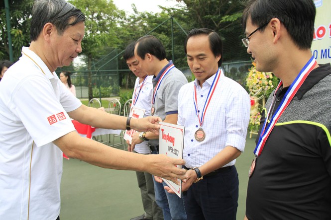 Sôi động giải tenis chào mừng 64 năm báo Tiền Phong ra số đầu tiên - ảnh 6