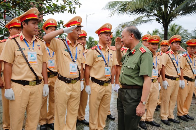 TP Hồ Chí Minh 'chi viện' 100 CSGT cho Đà Nẵng dịp APEC - ảnh 1