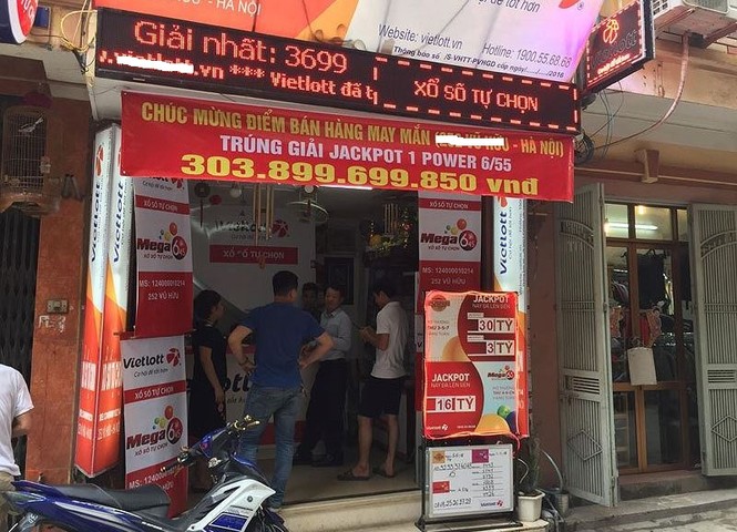 Hé lộ về người trúng giải Vietlott hơn 300 tỷ ở Hà Nội - ảnh 1