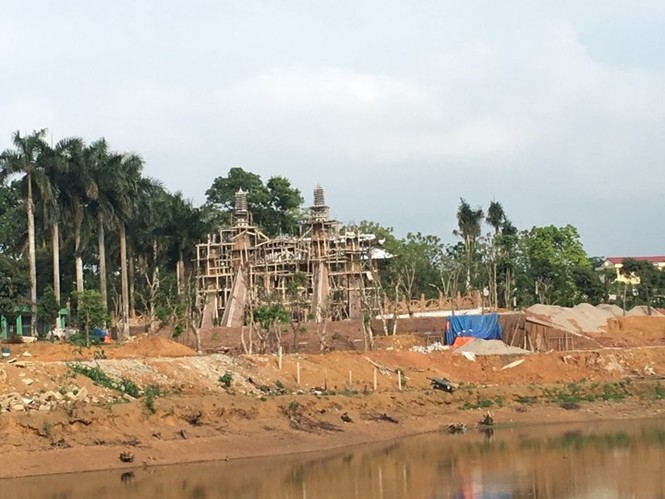 Chưa tháo dỡ 'cung điện công chúa' xây trái phép ở Ba Vì - ảnh 1