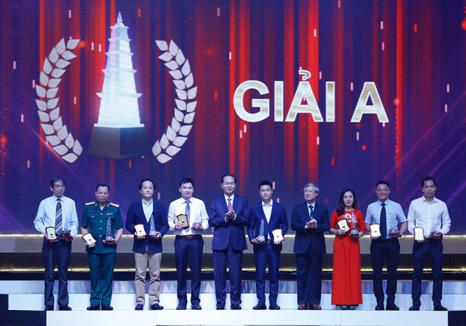 Báo chí là kênh giám sát đạo đức, lối sống cán bộ, đảng viên - ảnh 2