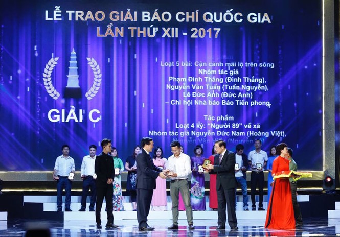 Báo chí là kênh giám sát đạo đức, lối sống cán bộ, đảng viên - ảnh 5