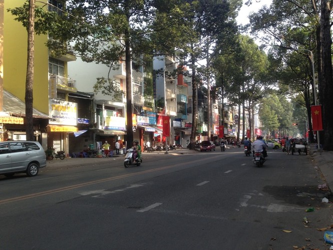 Đường phố TPHCM thông thoáng lạ thường sáng đi làm đầu năm - ảnh 2