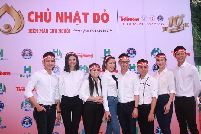 Hàng loạt sao tham gia Chủ Nhật Đỏ ở TPHCM - ảnh 1