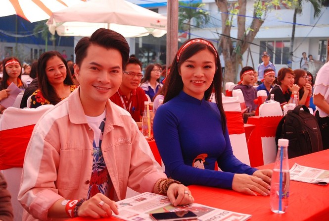Hàng loạt sao tham gia Chủ Nhật Đỏ ở TPHCM - ảnh 8
