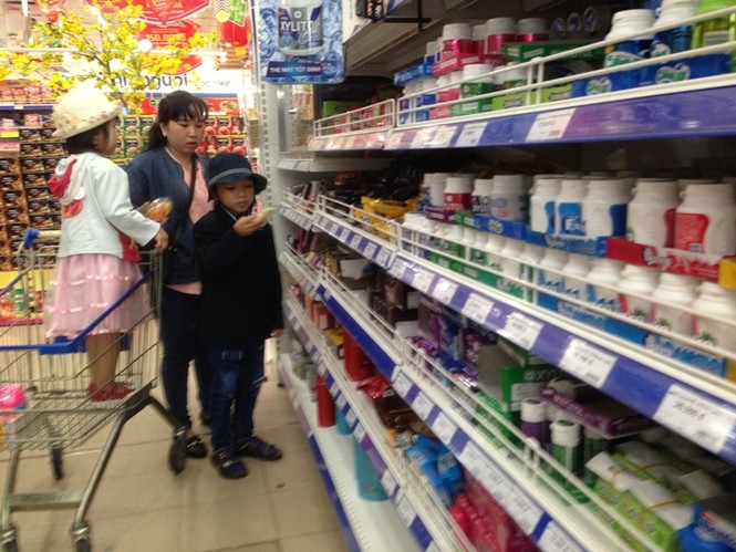 Giật mình rau xanh bán ở chợ lẻ Sài Gòn - ảnh 10