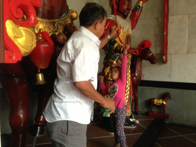 rung chuông đầu năm - ảnh 7