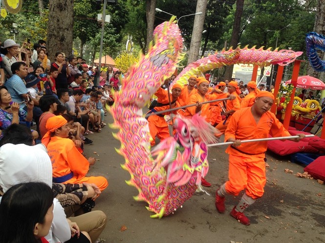 Mùng 3 tết, rủ nhau đi ngắm 'kỳ hoa dị thảo' ở Sài Gòn - ảnh 18
