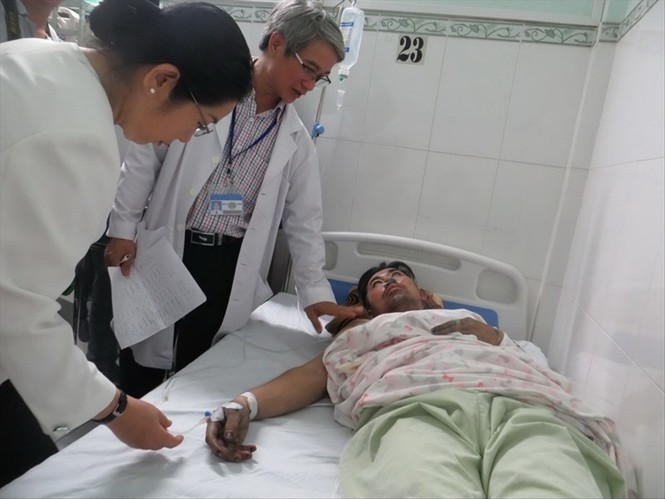 Vụ cháy chung cư: 'Tỉnh dậy mới biết mình mất cả gia đình' - ảnh 2