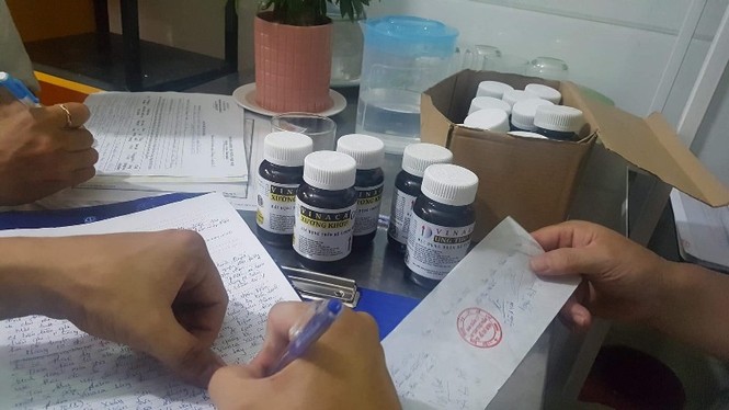 TP.HCM: Có ít nhất 5 điểm bán thuốc chữa ung thư làm từ bột than tre - ảnh 3