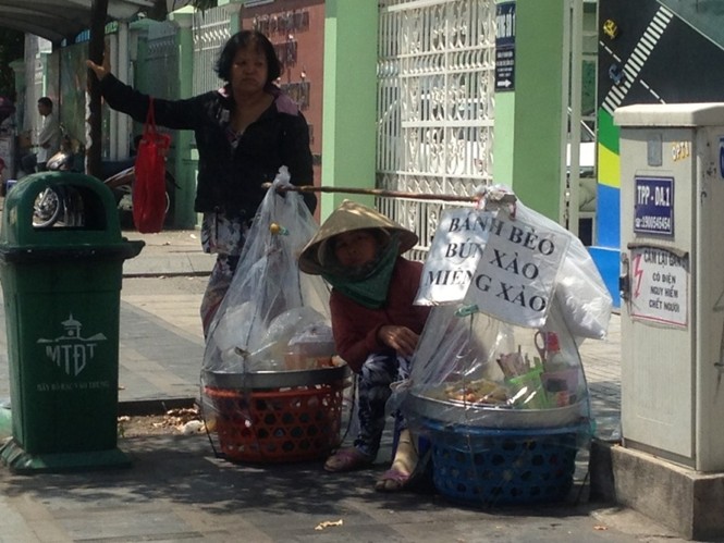 Người Sài Gòn mưu sinh dưới cái nắng 40 độ C - ảnh 6