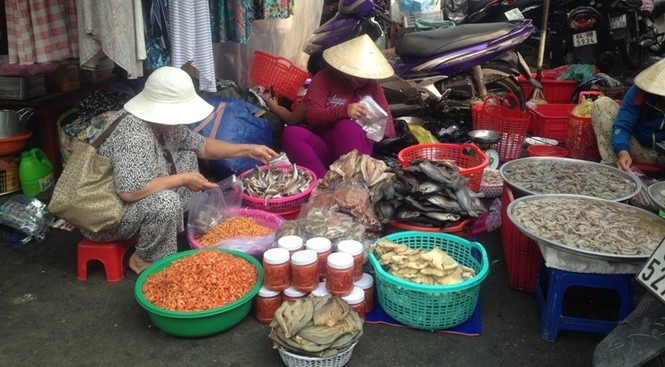Ngày cuối nghỉ lễ, đường Sài Gòn vắng như Tết - ảnh 9