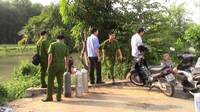Sà lan chìm trên sông Đồng Nai, 3 người mất tích - ảnh 1