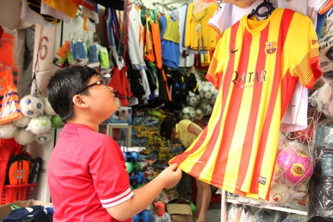 Nở rộ dịch vụ ăn theo World Cup - ảnh 4