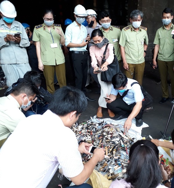 TPHCM tiêu hủy lô hàng giả trị giá hơn 20 tỷ đồng - ảnh 1