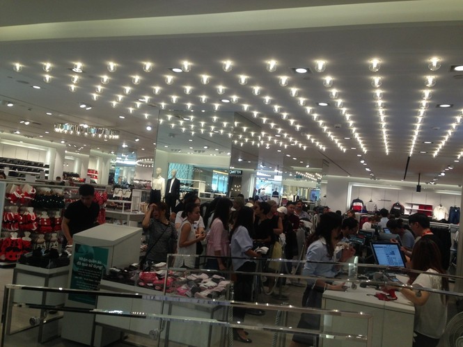 Black Friday: Nơi đìu hiu, chỗ tấp nập - ảnh 11