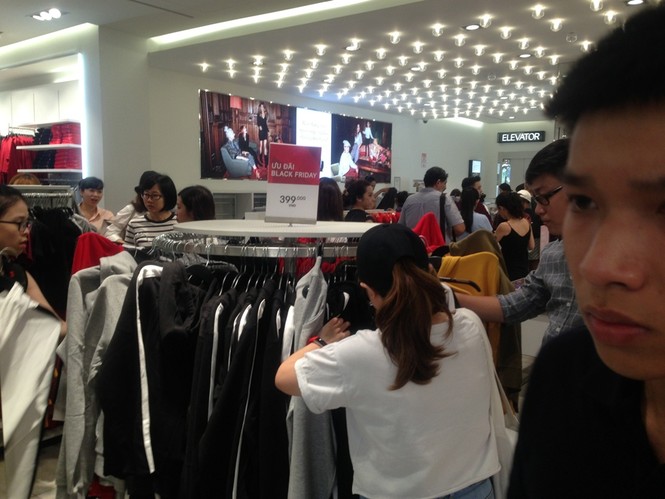 Black Friday: Nơi đìu hiu, chỗ tấp nập - ảnh 12