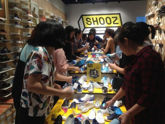 Black Friday: Nơi đìu hiu, chỗ tấp nập - ảnh 8