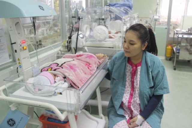 10 phút cứu sống thai nhi bị dây rốn quấn 4 vòng quanh cổ - ảnh 1