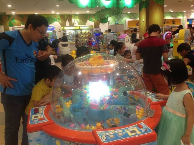Khu vui chơi đông nghịt trẻ em ngày Quốc tế thiếu nhi - ảnh 7