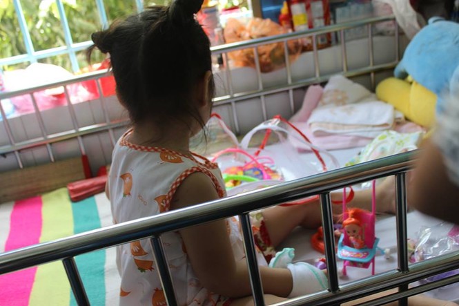Ho kéo dài không khỏi, bé gái suýt chết vì khối bướu hiếm gặp - ảnh 2
