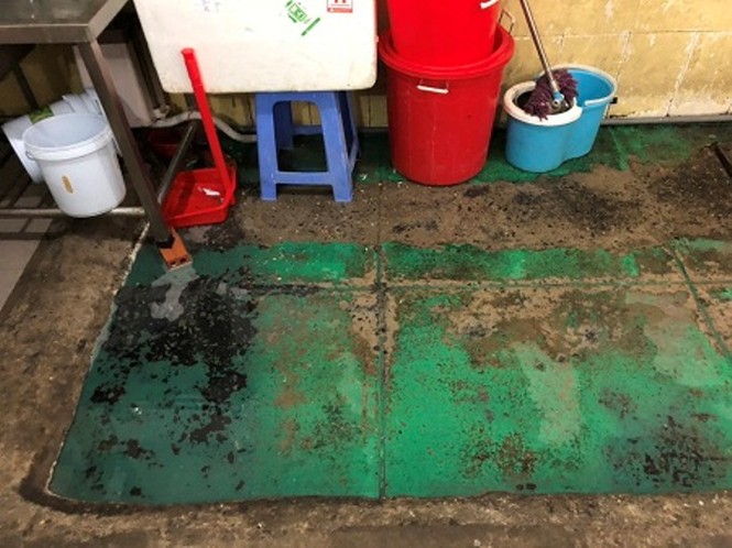 Cơ sở cung cấp bánh mì khiến 55 người nghi ngộ độc bị xử phạt 84 triệu - ảnh 1
