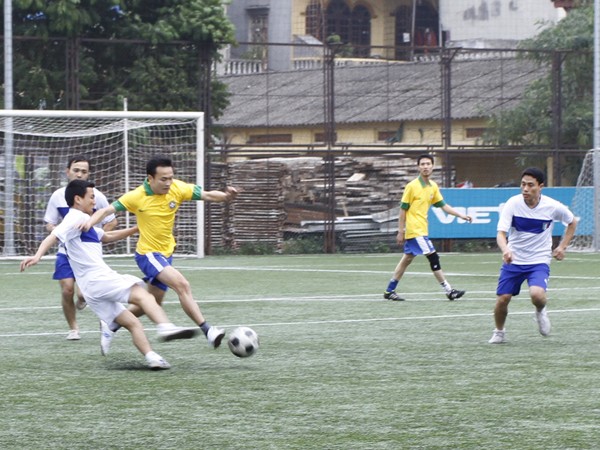 Giải bóng chào xuân Giáp Ngọ - ảnh 2