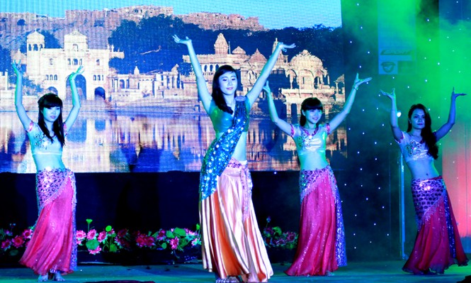 Nữ sinh Nông nghiệp khoe tài sắc - ảnh 12
