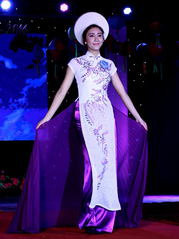 Nữ sinh Nông nghiệp khoe tài sắc - ảnh 7