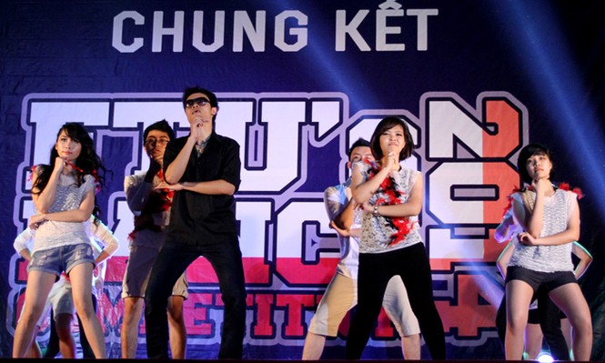Sinh viên Ngoại thương tranh tài Dance - ảnh 6